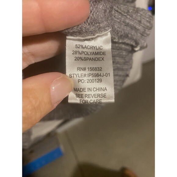 Bibi Ombré Cream To Gray Sweater Size Medium Fringed‎ - Picture 4 of 5